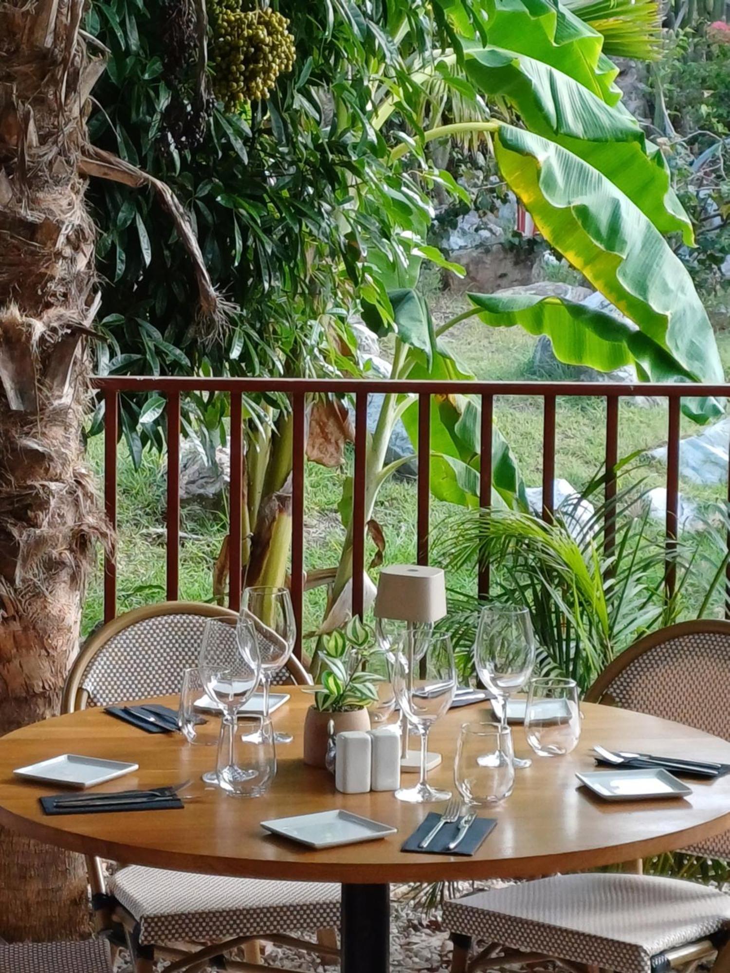 Orient Bay Palm Court Residence 4 Stars Quarter of Orleans Екстер'єр фото